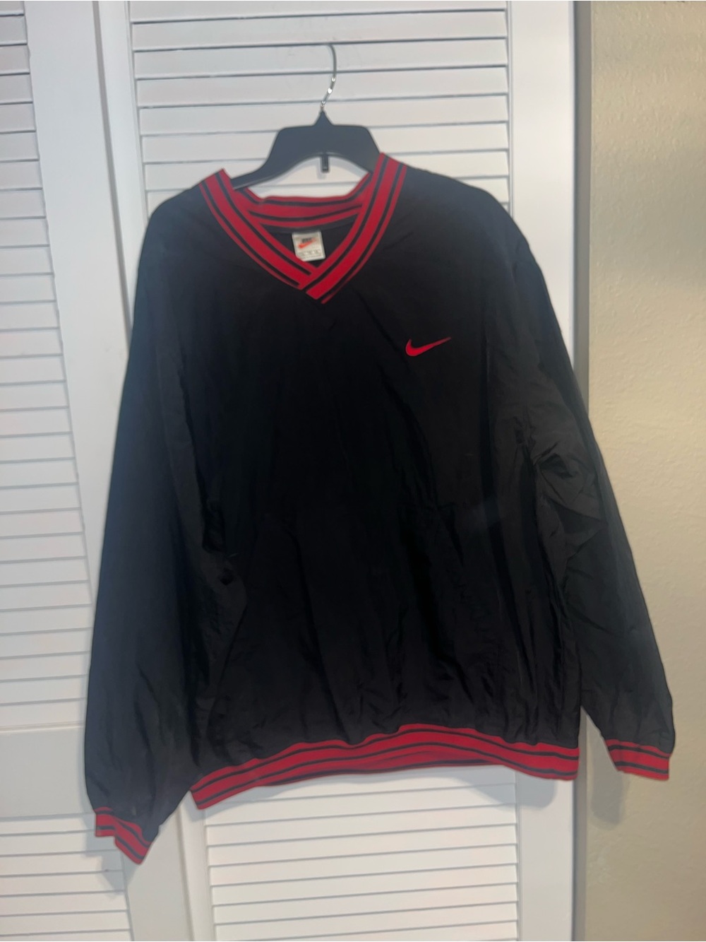 Vintage Nike black and red popover windbreaker practice jacket XL